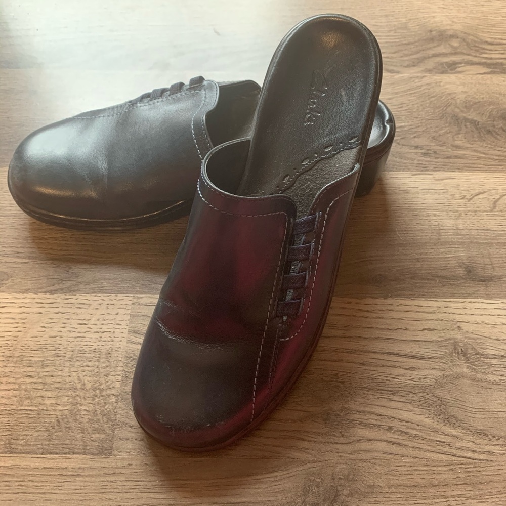 Clark’s teal clogs